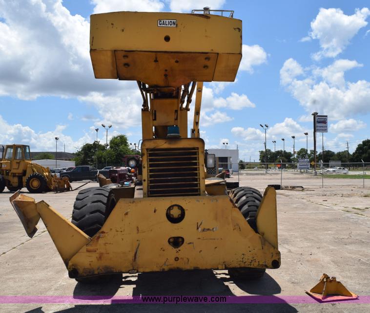 image for item L5789 1982 Galion 150A hydraulic crane