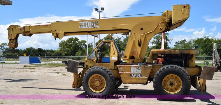 image for item L5789 1982 Galion 150A hydraulic crane