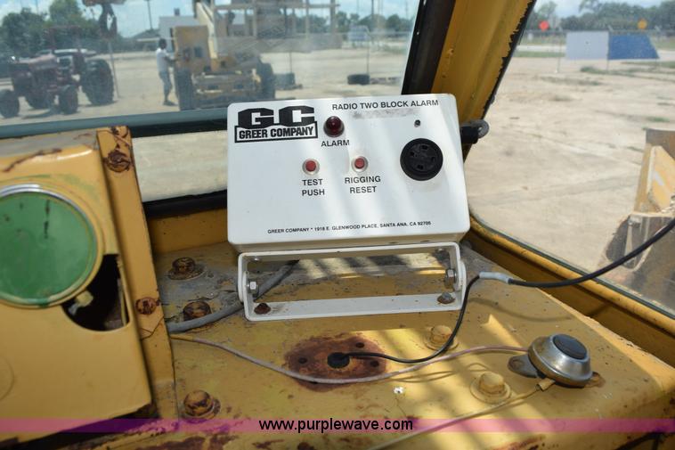 image for item L5789 1982 Galion 150A hydraulic crane