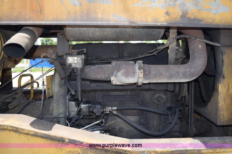 image for item L5789 1982 Galion 150A hydraulic crane