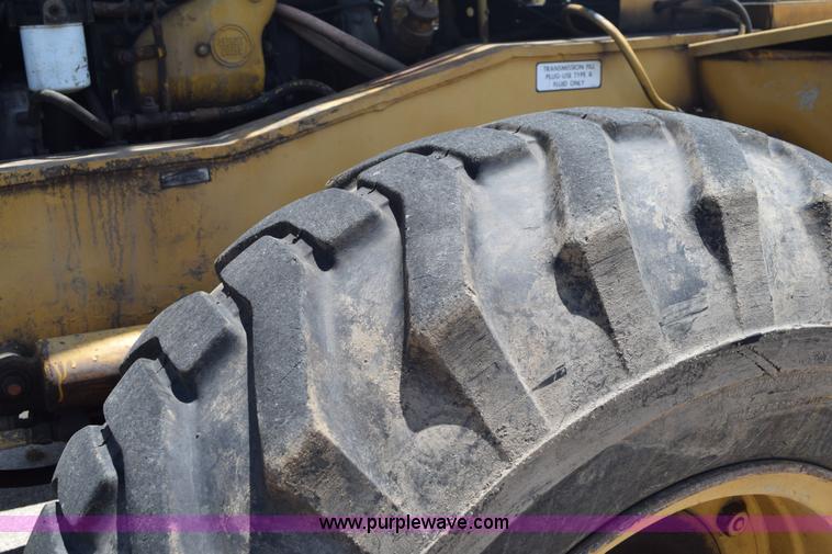 image for item L5789 1982 Galion 150A hydraulic crane