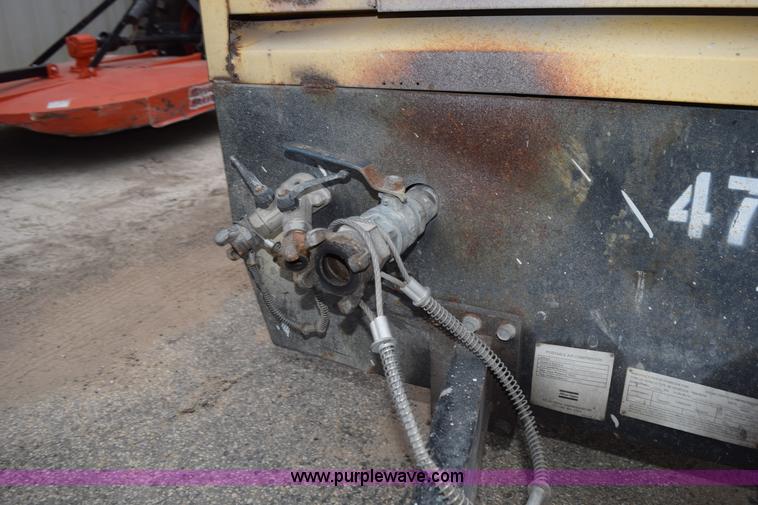 image for item L5794 2003 Atlas Copco XAS186 air compressor