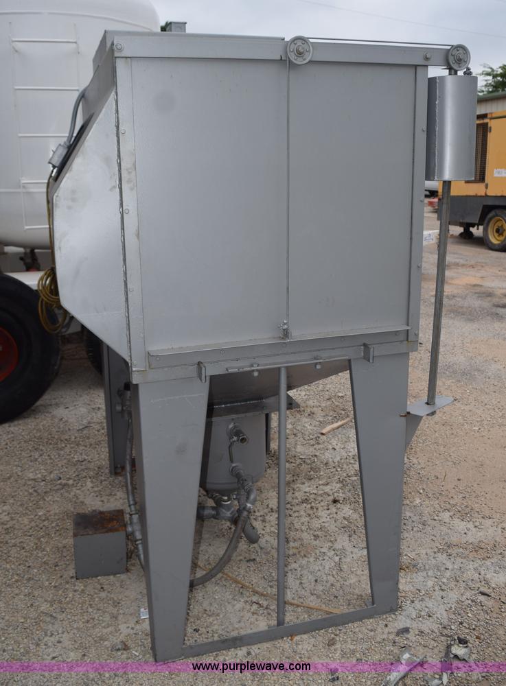 image for item L5795 Universal abrasive blast machine
