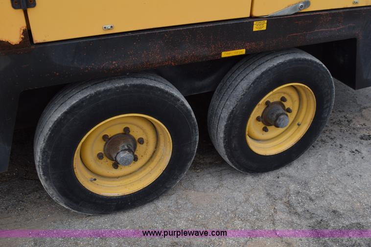 image for item L5796 2002 Atlas Copco XASE1600 air compressor