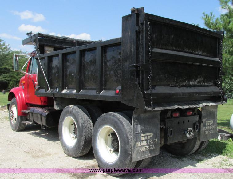 image for item R9420 1991 International 4900 dump truck