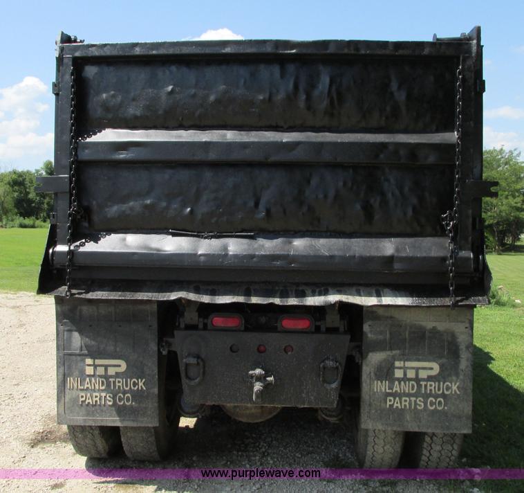 image for item R9420 1991 International 4900 dump truck