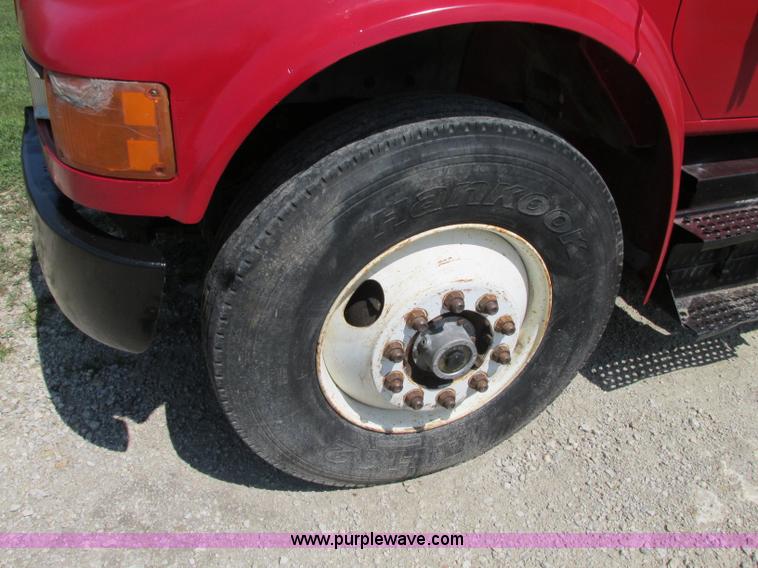 image for item R9420 1991 International 4900 dump truck