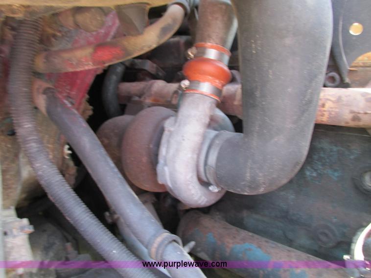 image for item R9420 1991 International 4900 dump truck