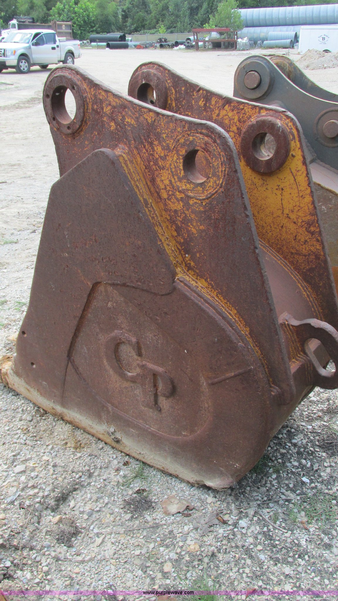 CP excavator bucket in Branson, MO Item AY9813 sold Purple Wave