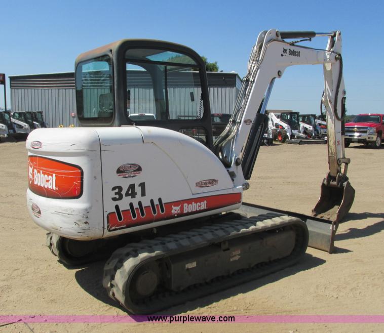 image for item K6528 2005 Bobcat 341G compact excavator