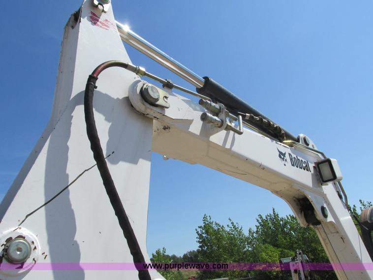 image for item K6528 2005 Bobcat 341G compact excavator