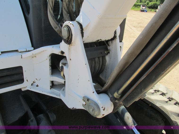 image for item K6528 2005 Bobcat 341G compact excavator