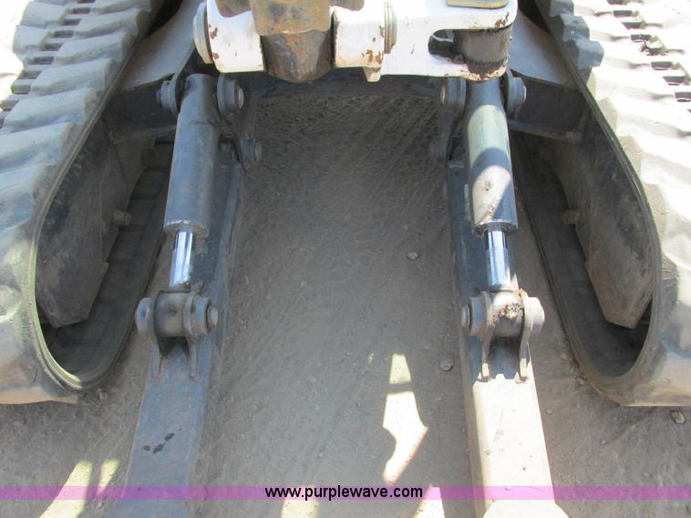 image for item K6528 2005 Bobcat 341G compact excavator