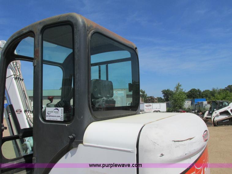 image for item K6528 2005 Bobcat 341G compact excavator