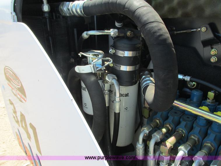 image for item K6528 2005 Bobcat 341G compact excavator