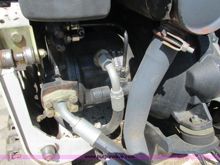 image for item K6528 2005 Bobcat 341G compact excavator