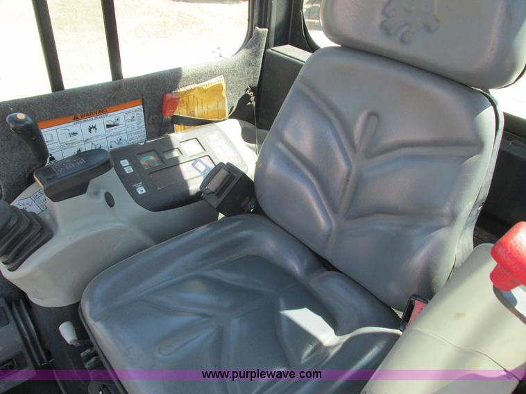 image for item K6528 2005 Bobcat 341G compact excavator