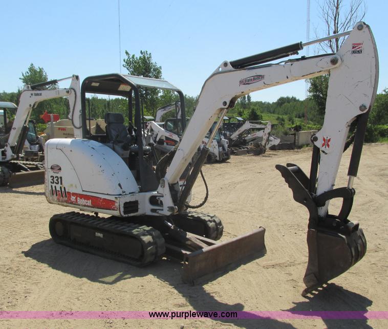 image for item K6529 2007 Bobcat 331G compact excavator
