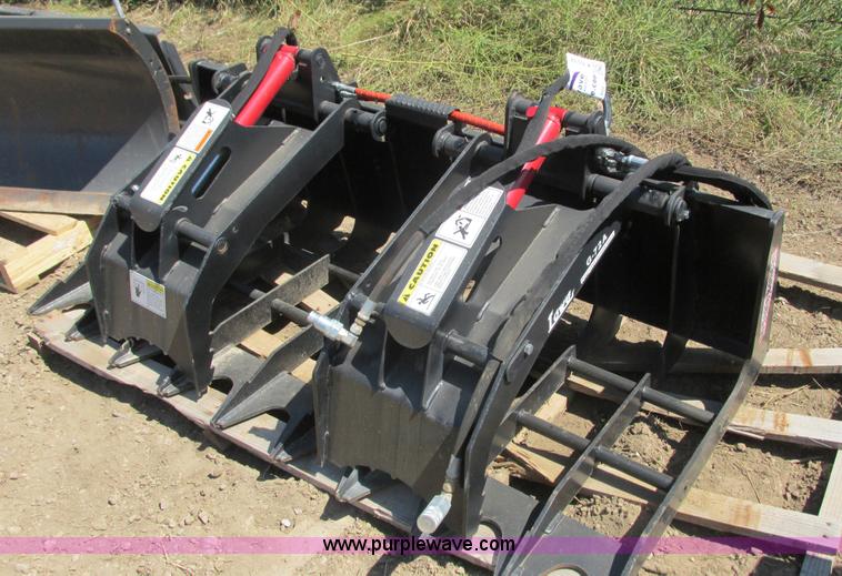 image for item K6532 Lowe G-72A root grapple bucket