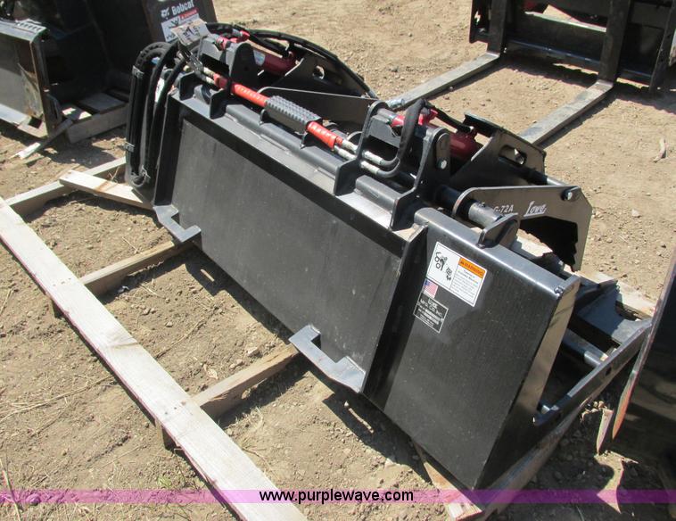 image for item K6532 Lowe G-72A root grapple bucket