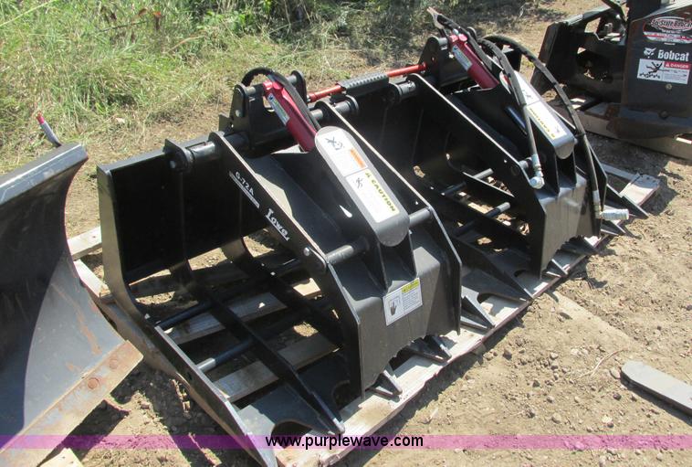 image for item K6532 Lowe G-72A root grapple bucket