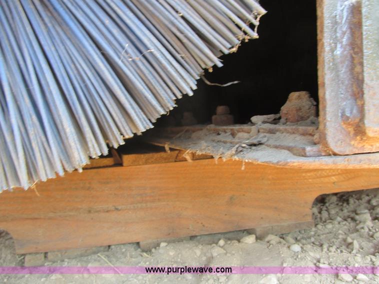 image for item K6538 2014 Bobcat 72 Sweeper skid steer pickup sweeper