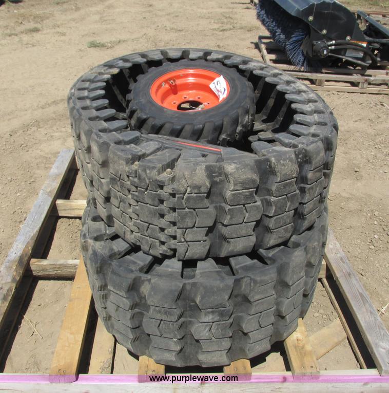 image for item K6541 Solideal skid steer tracks