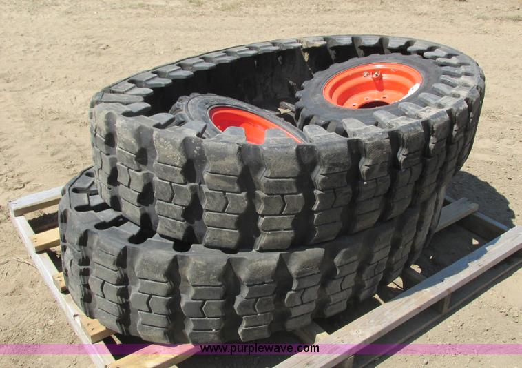 image for item K6541 Solideal skid steer tracks