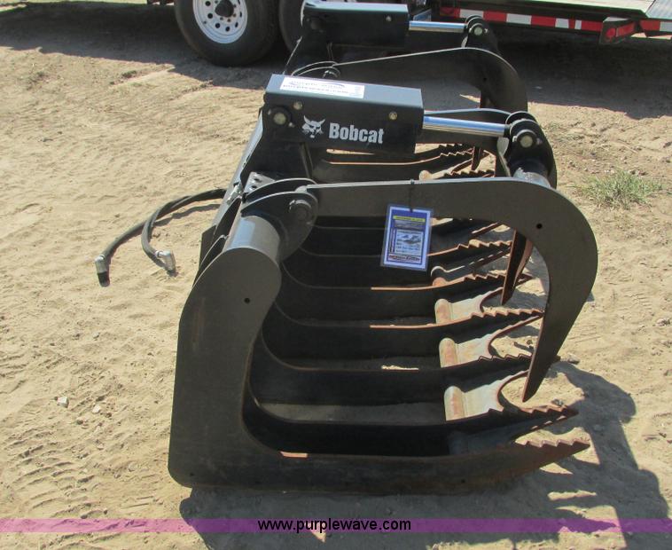 image for item K6555 2013 Bobcat GRPL82Root grapple bucket