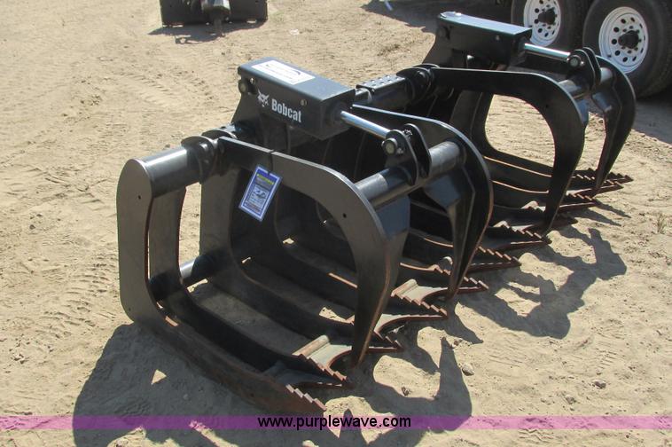 image for item K6555 2013 Bobcat GRPL82Root grapple bucket