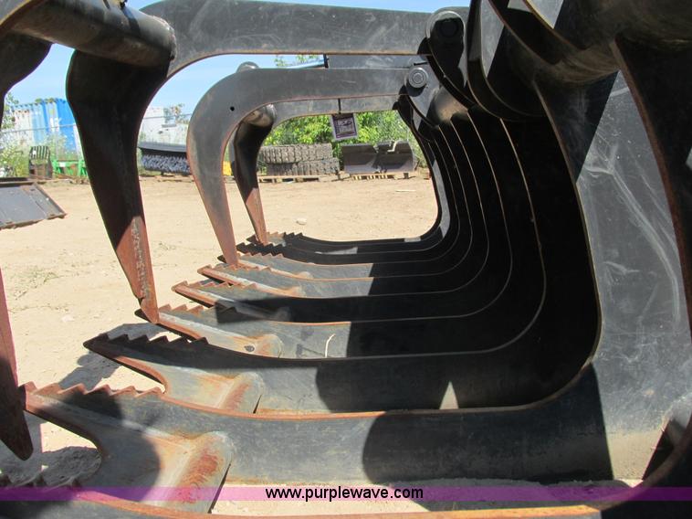 image for item K6555 2013 Bobcat GRPL82Root grapple bucket