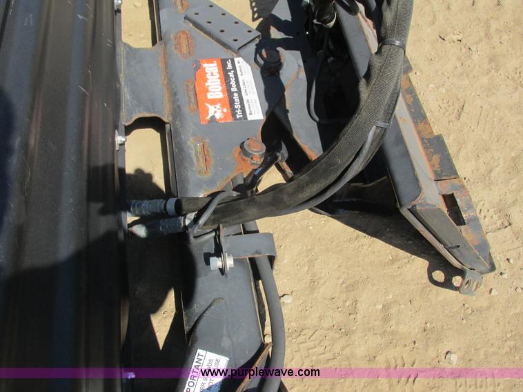image for item K6560 2009 Bobcat 68 angle broom
