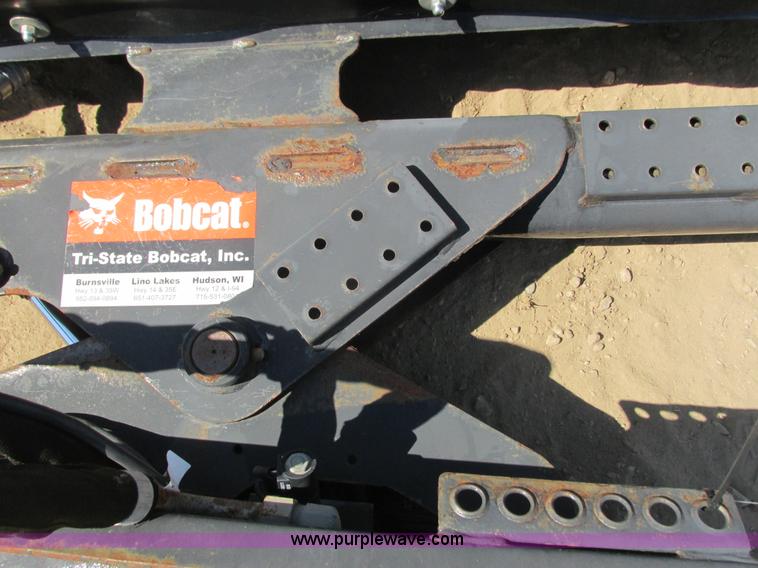 image for item K6560 2009 Bobcat 68 angle broom