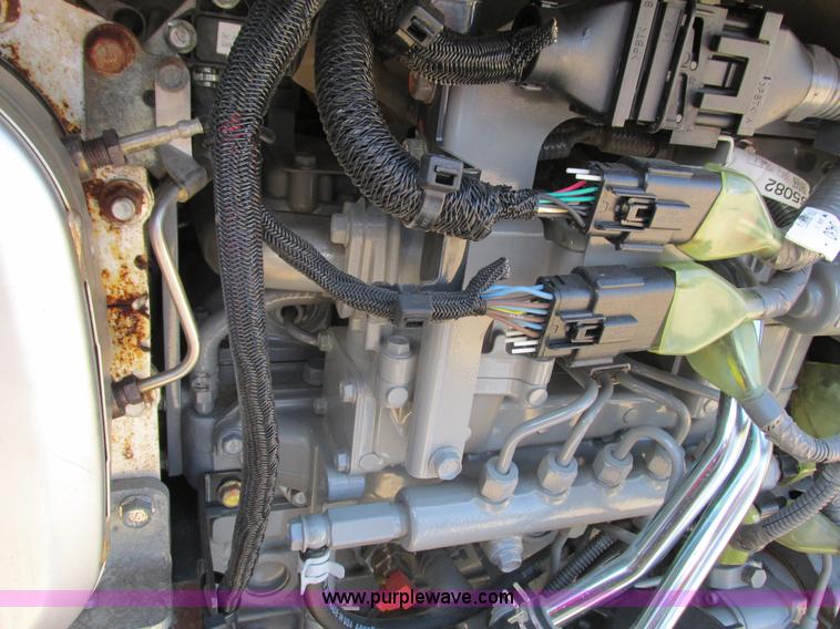 image for item K6563 2012 Bobcat S750 skid steer