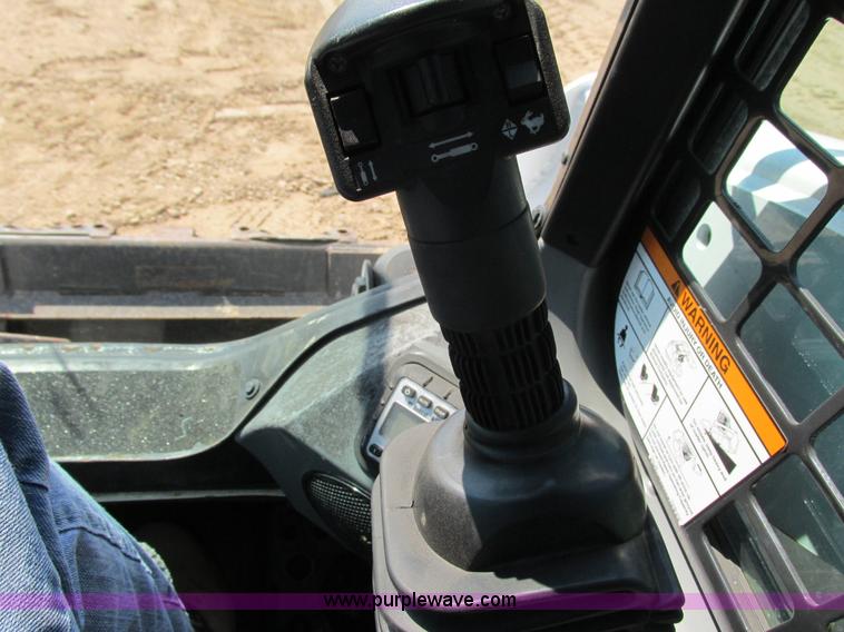 image for item K6563 2012 Bobcat S750 skid steer