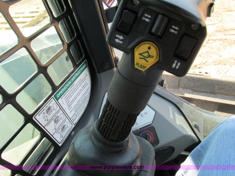 image for item K6563 2012 Bobcat S750 skid steer