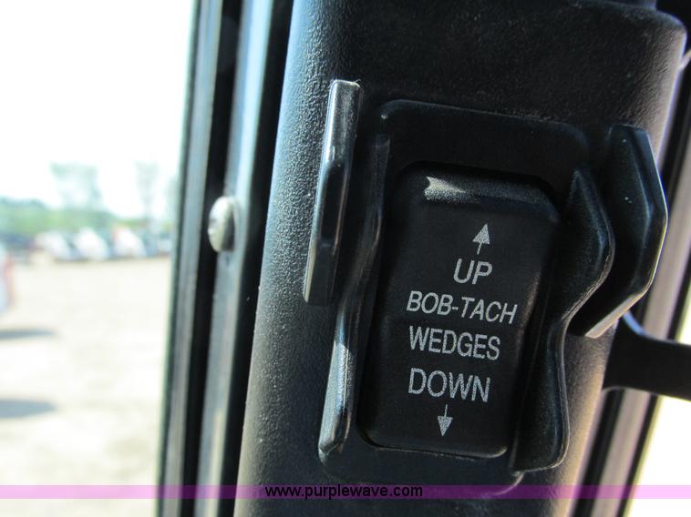 image for item K6563 2012 Bobcat S750 skid steer