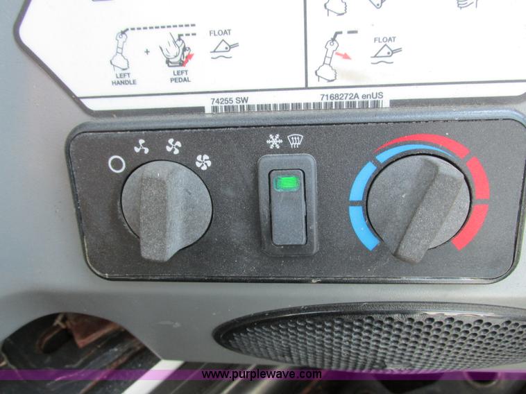 image for item K6563 2012 Bobcat S750 skid steer