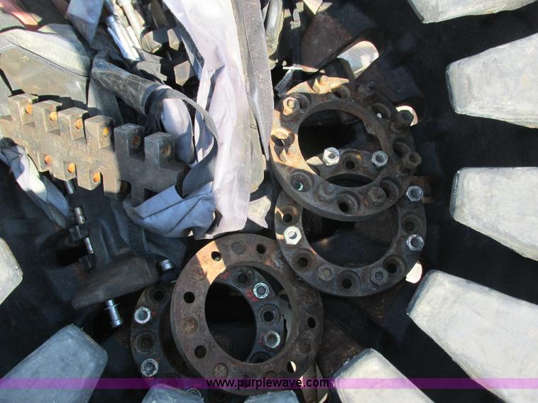 image for item K6567 Solideal rubber tracks