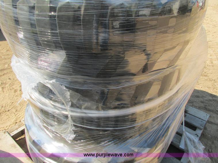 image for item K6567 Solideal rubber tracks