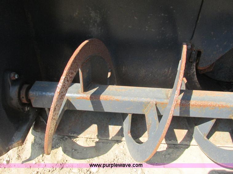 image for item K6569 Bobcat SB200X66 snow blower