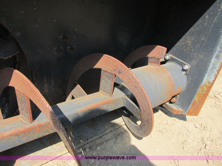 image for item K6569 Bobcat SB200X66 snow blower