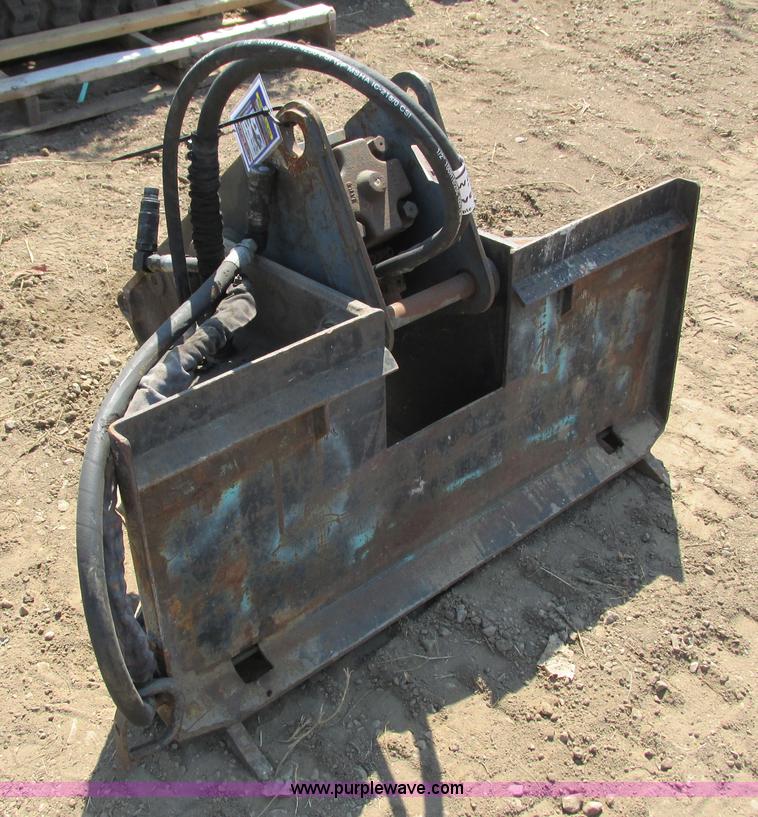 image for item K6573 Bobcat 2560 hydraulic breaker