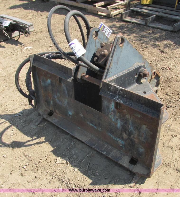 image for item K6573 Bobcat 2560 hydraulic breaker