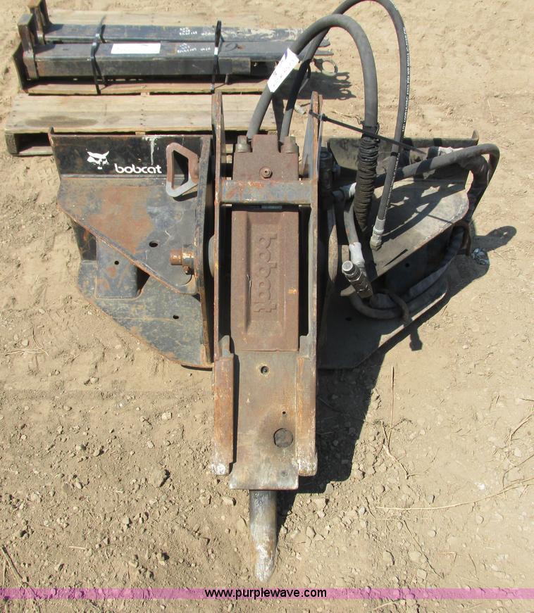 image for item K6573 Bobcat 2560 hydraulic breaker