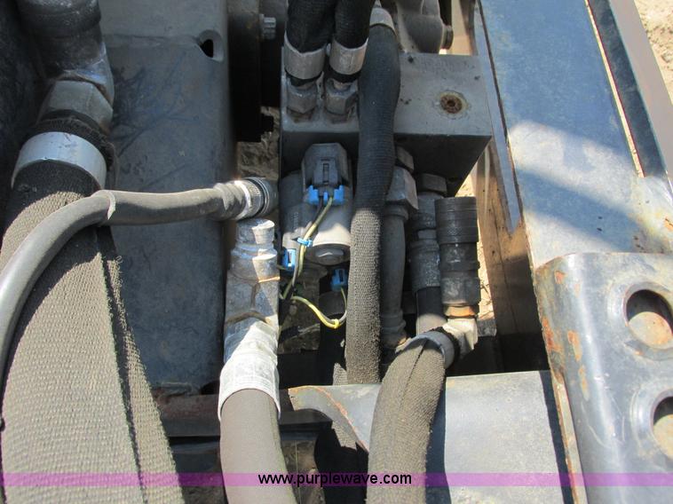 image for item K6574 2010 Bobcat SBX240-84 snow blower