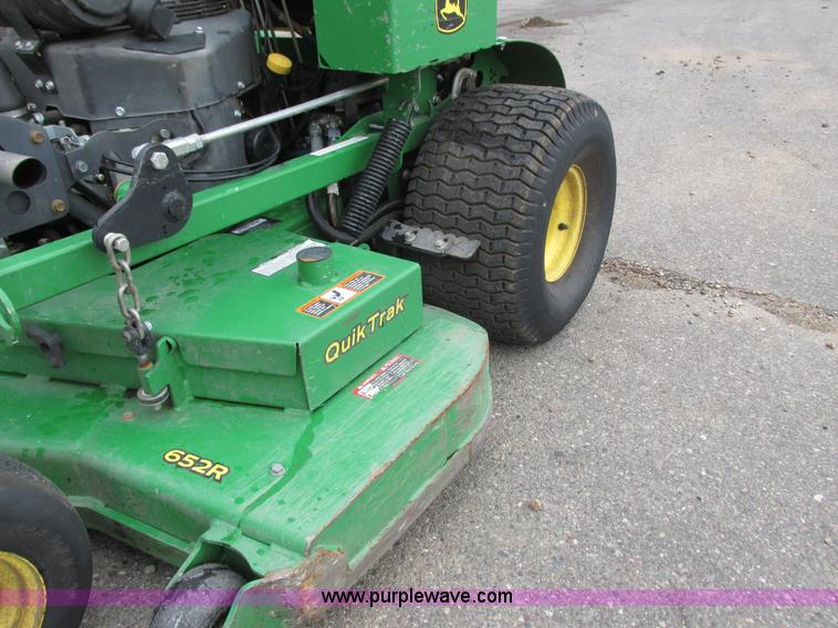 image for item K6582 2013 John Deere 652R Quik Trak lawn mower