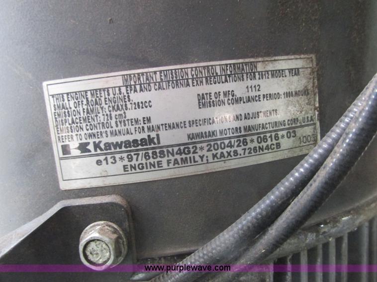 image for item K6582 2013 John Deere 652R Quik Trak lawn mower