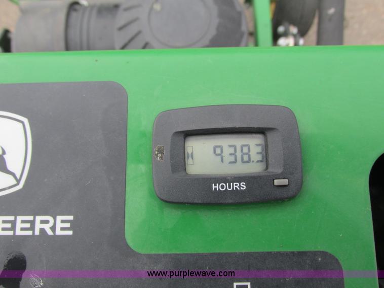 image for item K6582 2013 John Deere 652R Quik Trak lawn mower