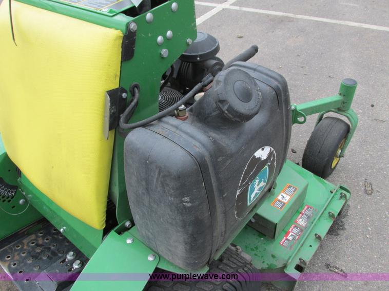 image for item K6582 2013 John Deere 652R Quik Trak lawn mower